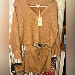 Entro brand! NWT super cozy crop sweater and pant set